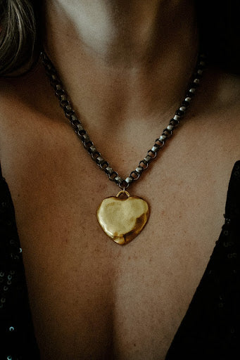 Heart on the Rocks Choker