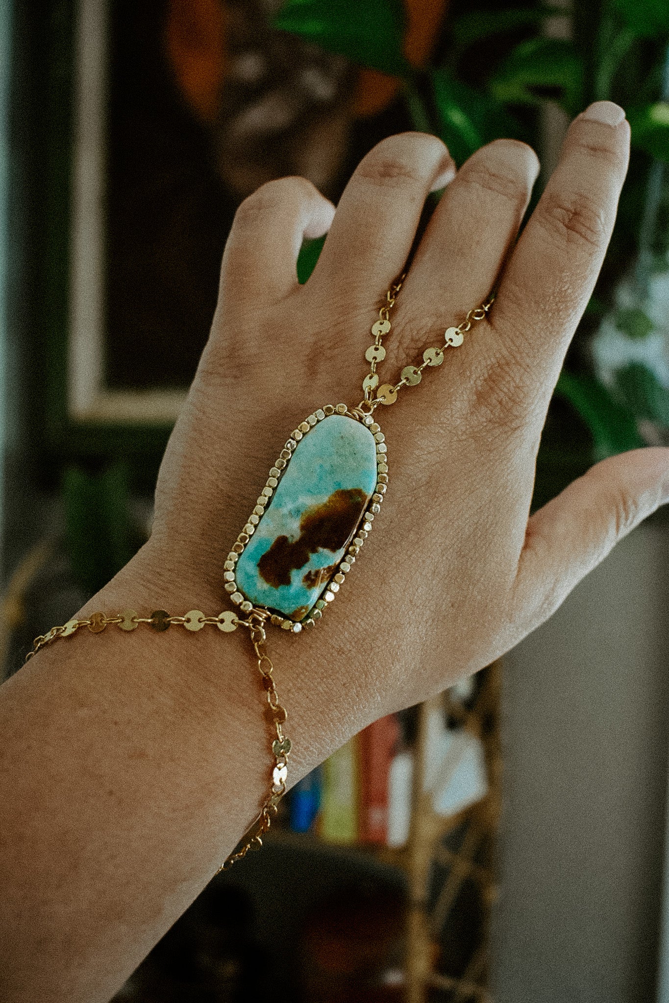 The Sol Hand Chain