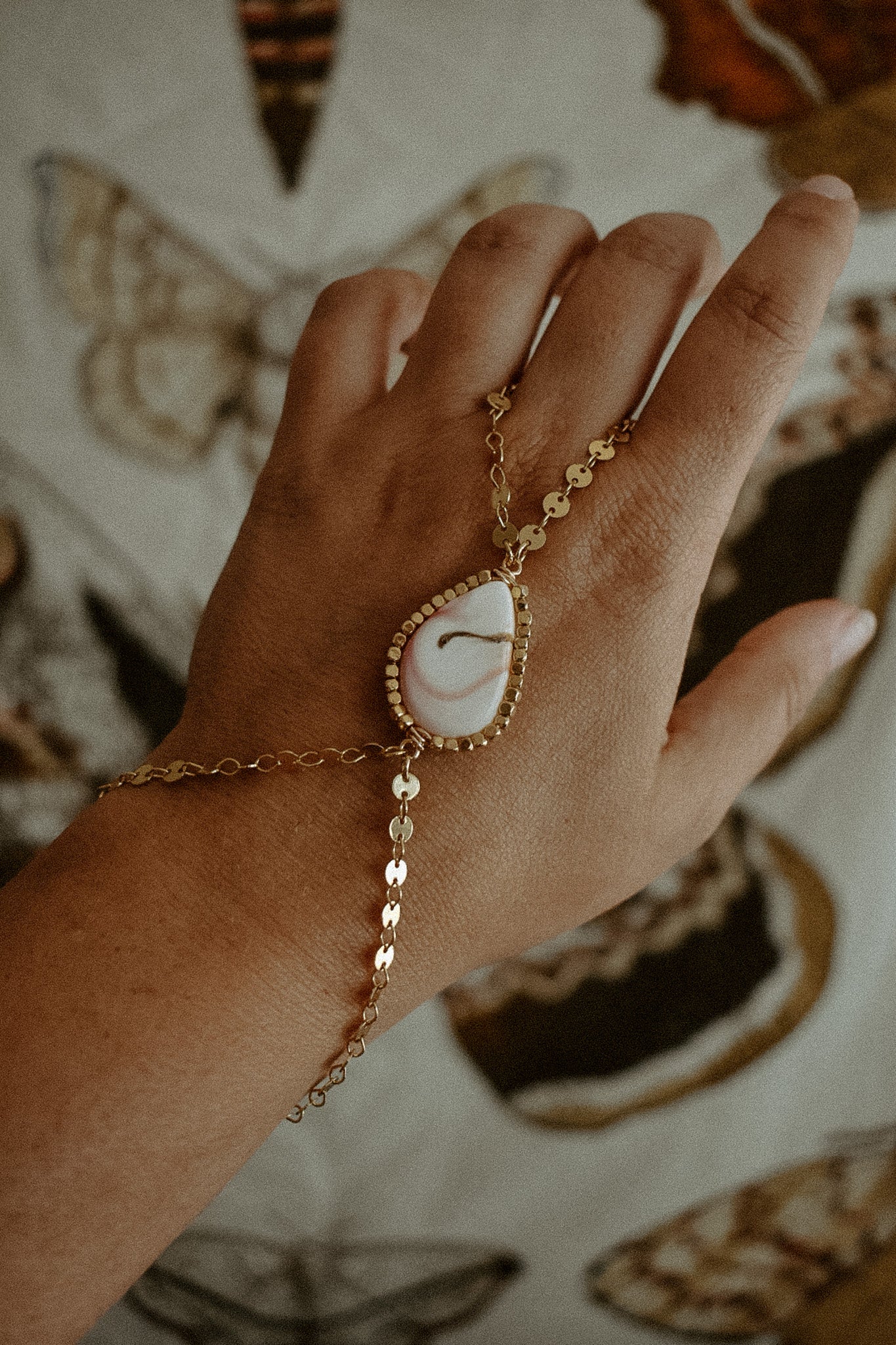 The Sol Hand Chain