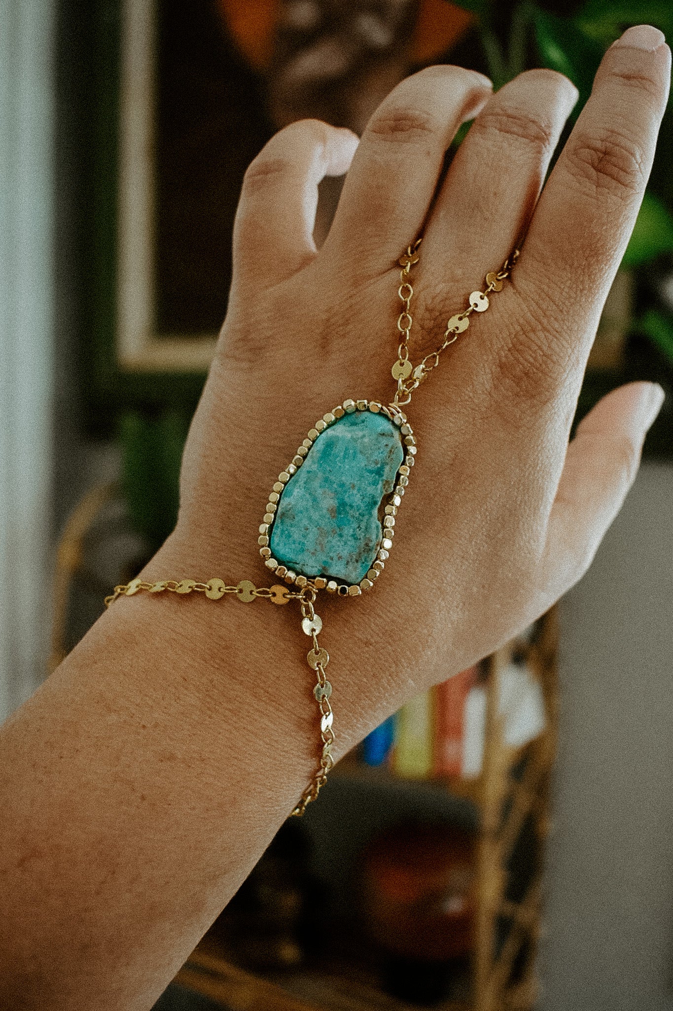 The Sol Hand Chain