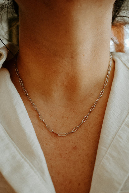 Textured Paper Clip Chain