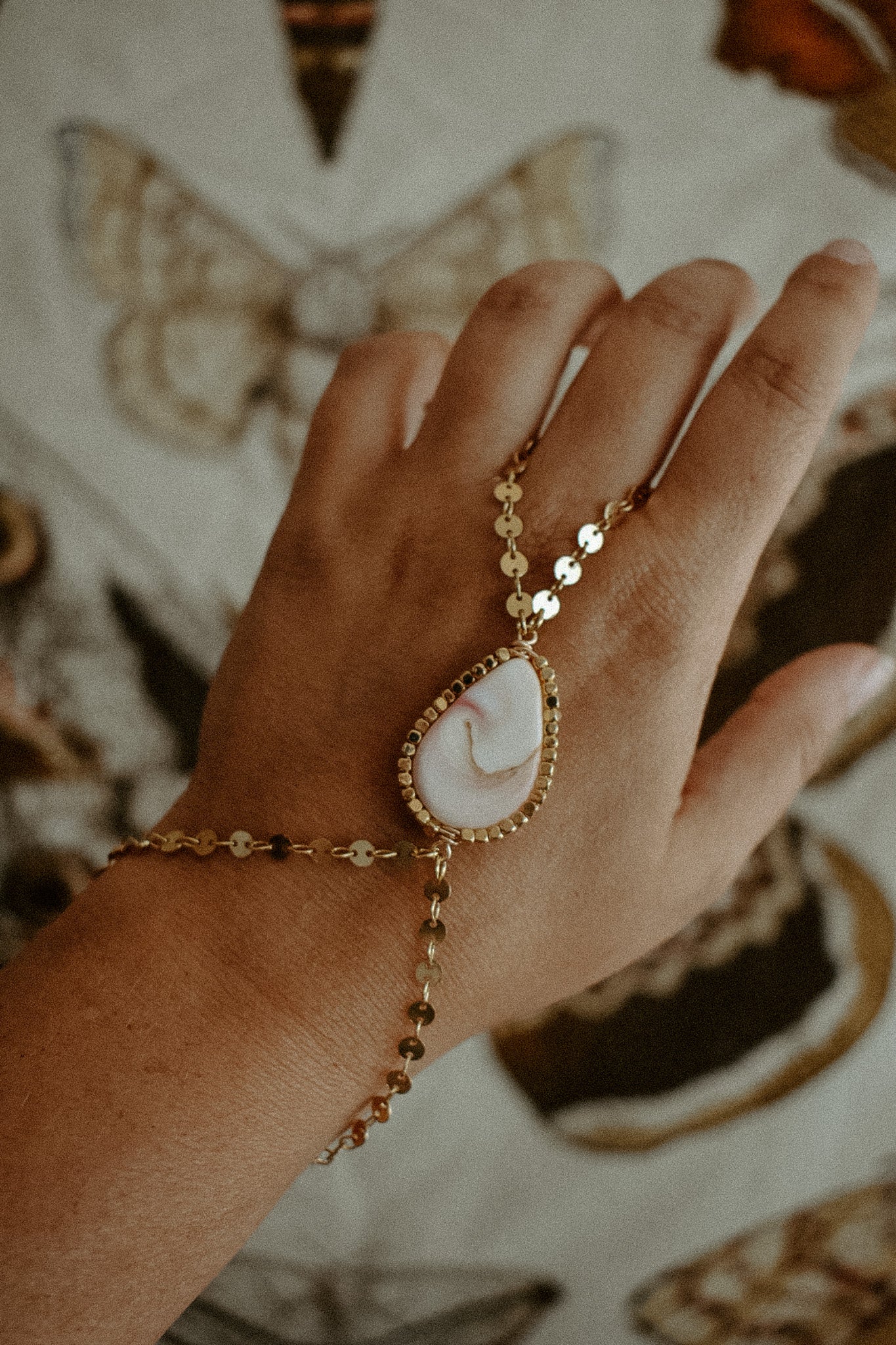 The Sol Hand Chain