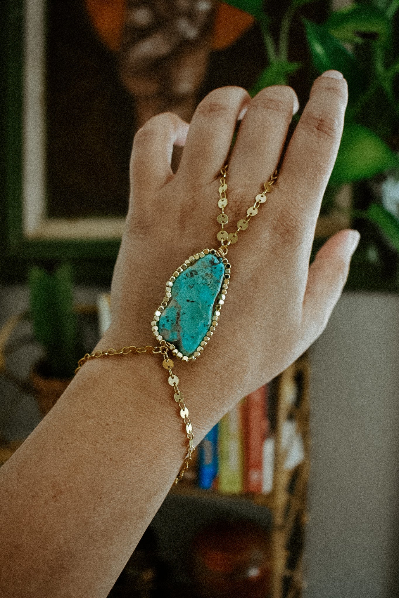 The Sol Hand Chain