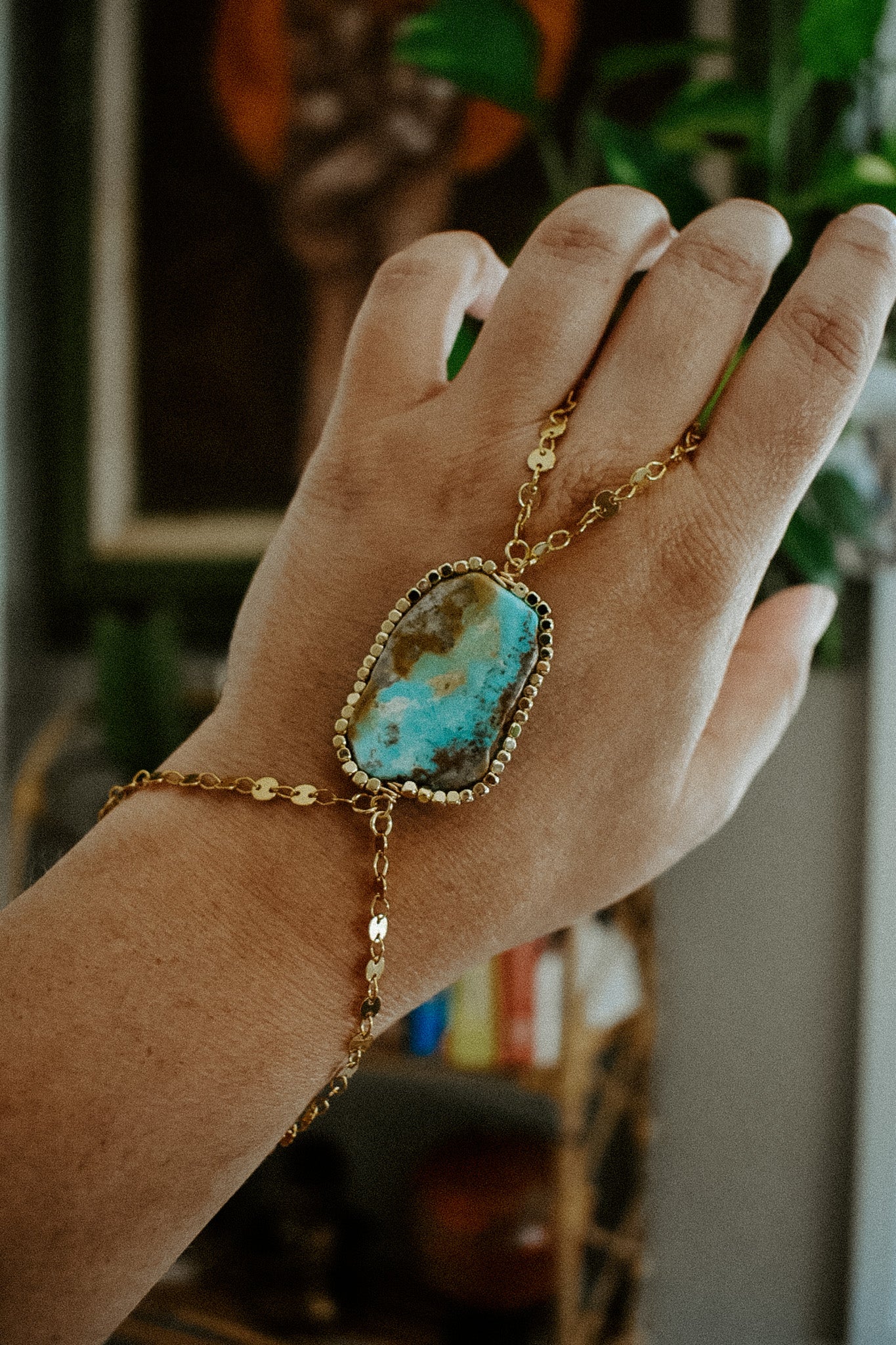 The Sol Hand Chain