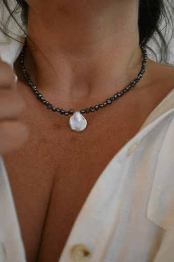 Held in Contrast Necklace