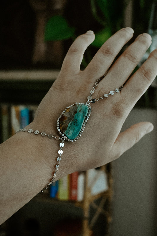 The Sol Hand Chain