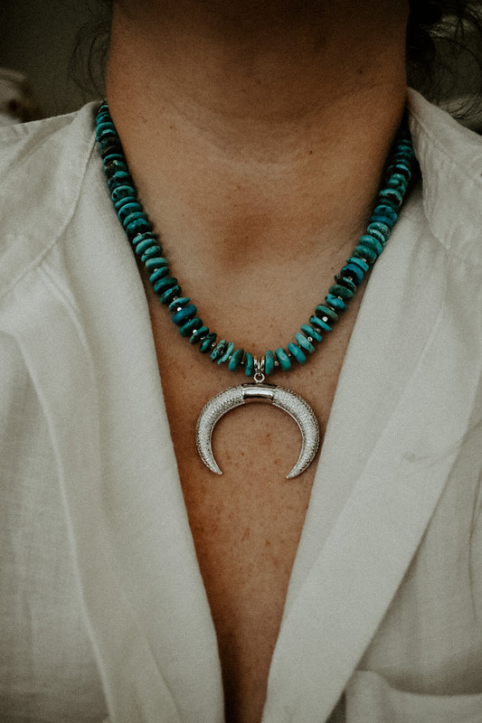 The Moonhorn Necklace