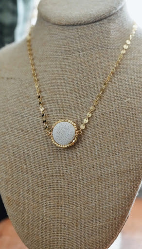 The Luna Necklace